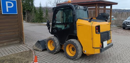 Фронтальный погрузчик Услуги минипогрузчика JCB 175 для земляных работ взять в аренду, заказать, цены, услуги - Братск