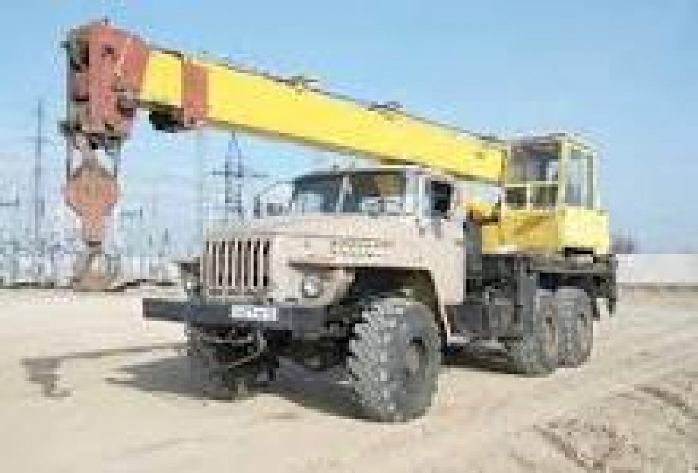 Автокран Шасси Урал 5557 установка Ивановец 14тонн взять в аренду, заказать, цены, услуги - Братск