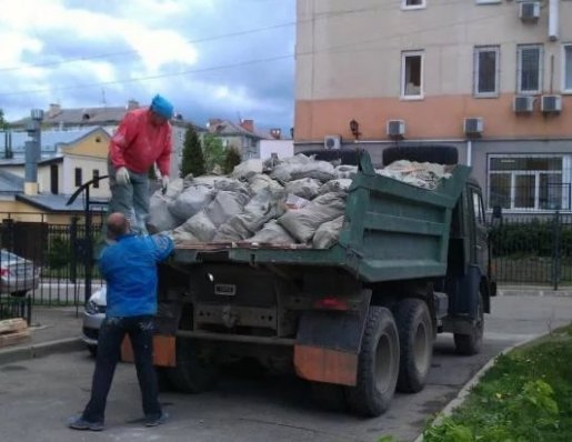 Вывоз строительного мусора (самосвалы, газели). Грузчики стоимость услуг и где заказать - Иркутск