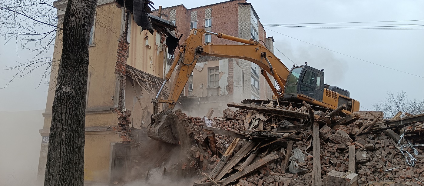 Услуги по сносу и демонтажу старых домов, строений и сооружений в Саянске