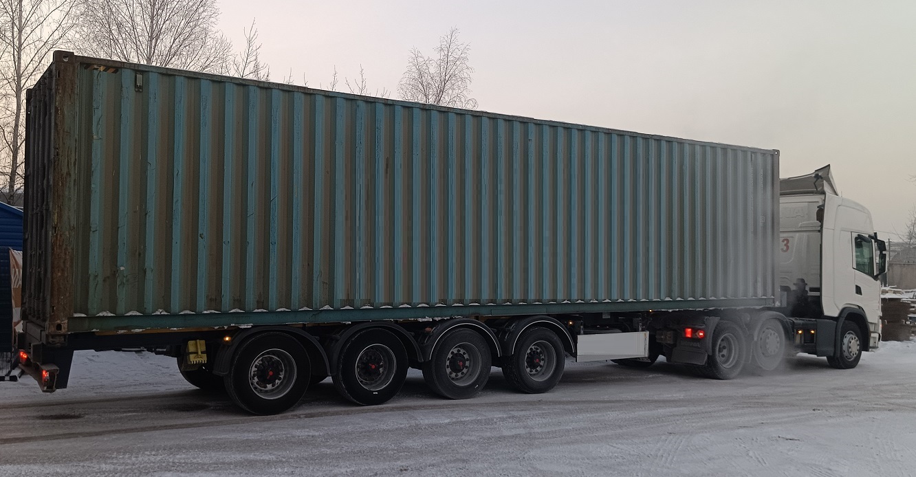 Контейнеровоз для перевозки контейнеров 20 и 40 футов в Алзамае
