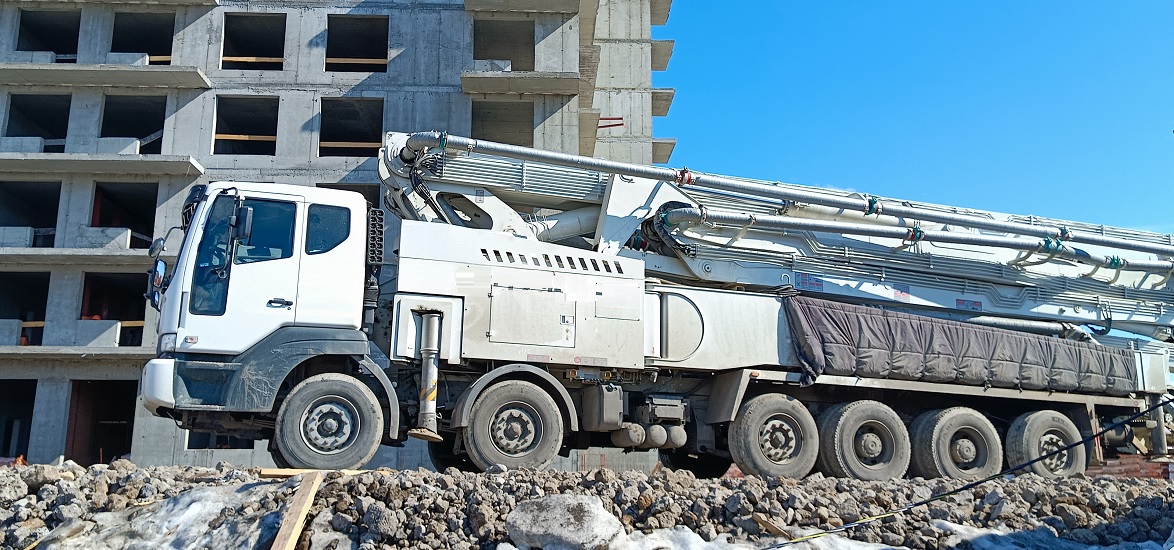 Услуги и заказ бетононасосов для заливки бетона в Шелехове